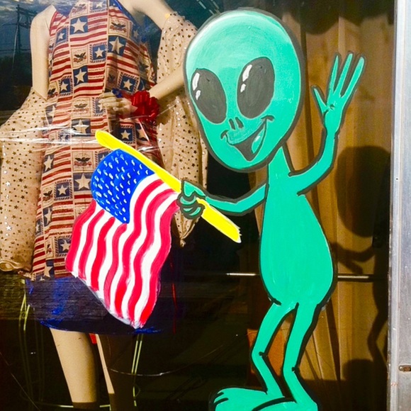 👽Meet Ur Posher - Picture 8 of 8